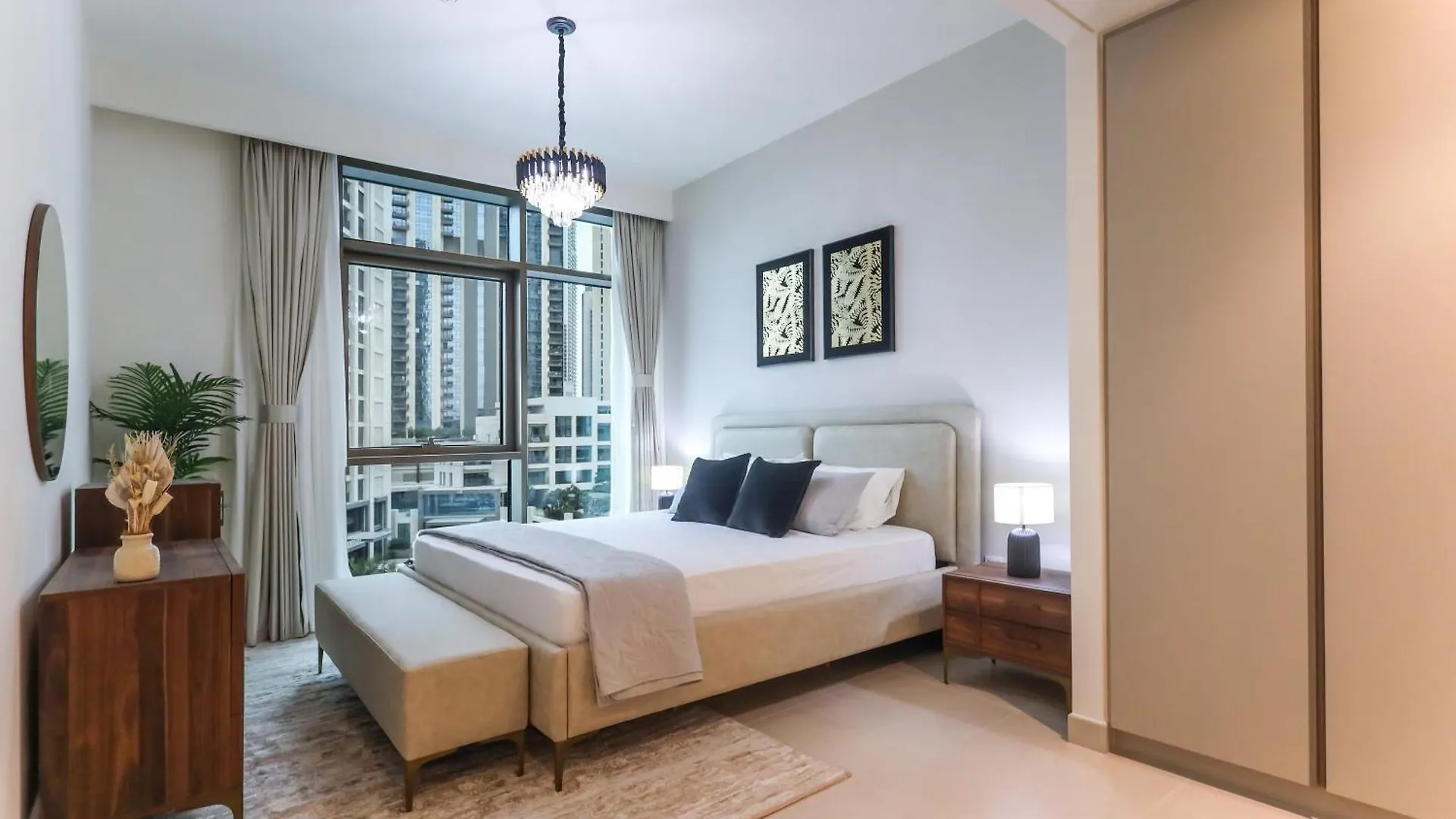 Elite Lux Holiday Homes - Dubai Creek Oasis: 2Br Luxe W Burj View Daire