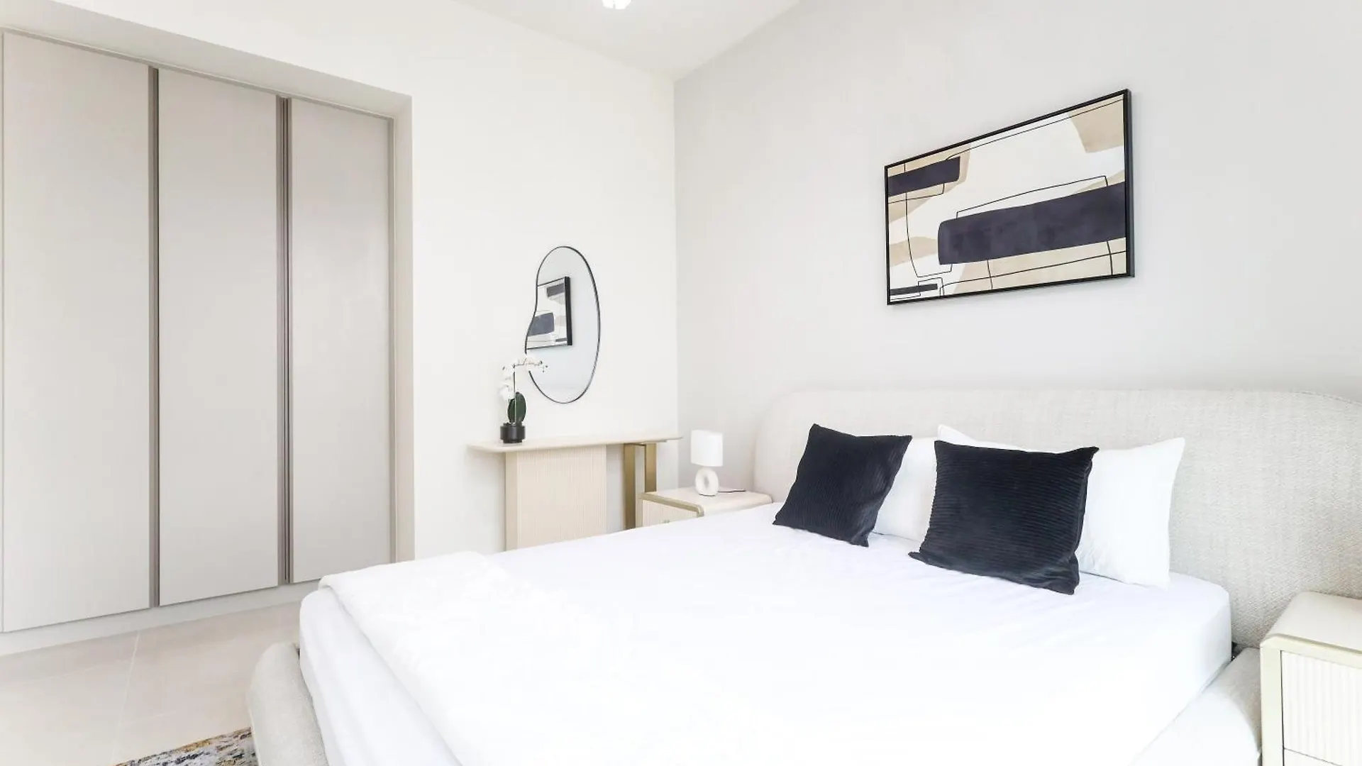 Apartment Elite Lux Holiday Homes - Dubai Creek Oasis: 2Br Luxe W Burj View