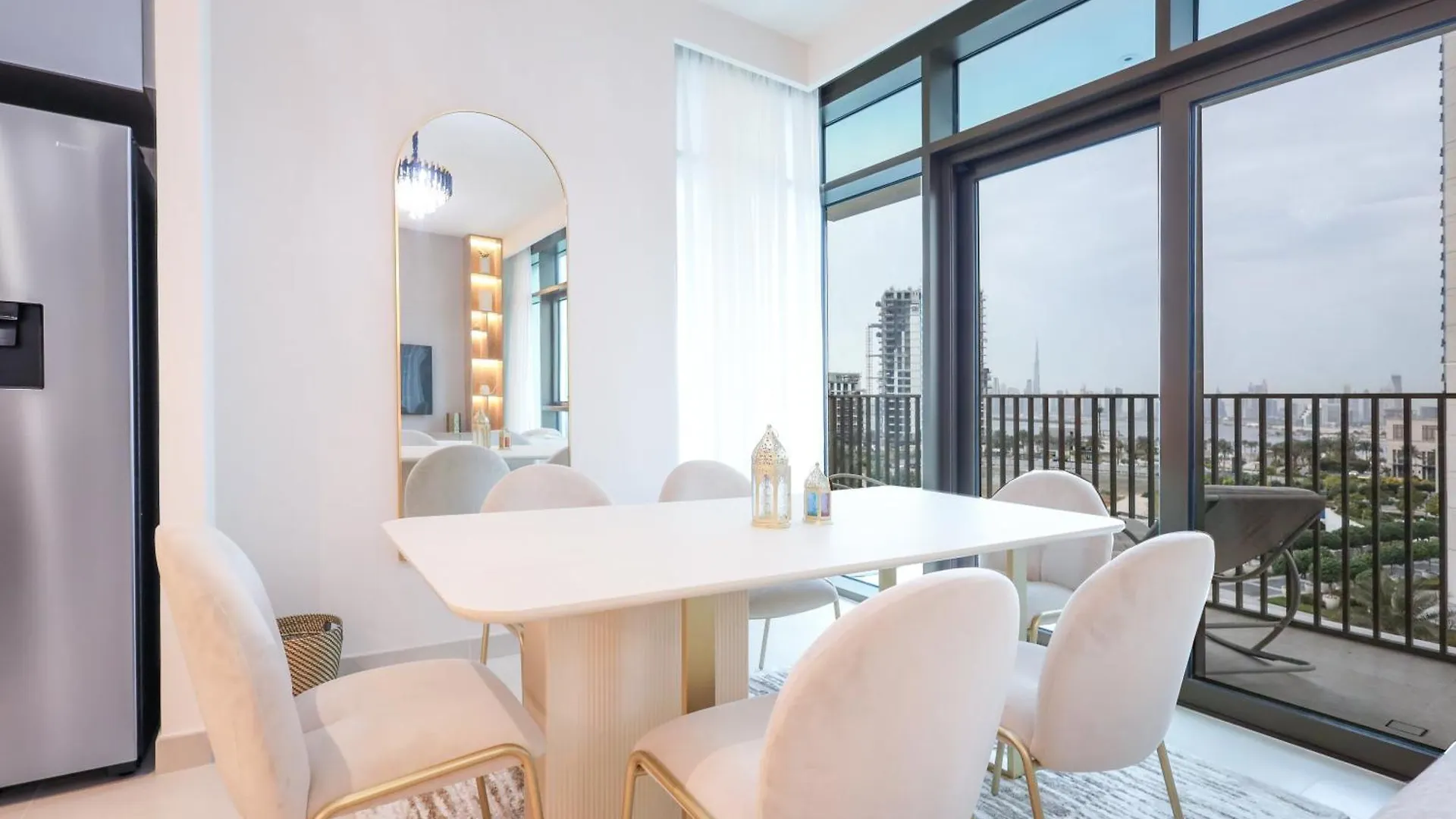 Elite Lux Holiday Homes - Dubai Creek Oasis: 2Br Luxe W Burj View 0*,  United Arab Emirates