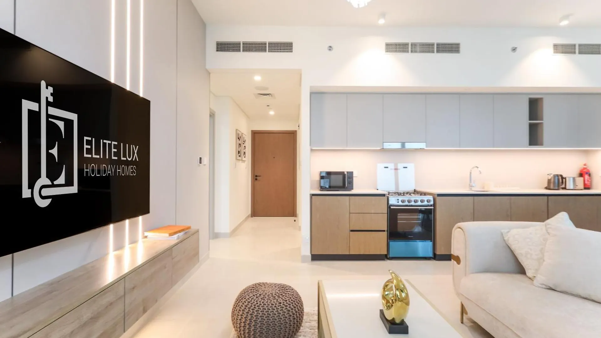 Apartment Elite Lux Holiday Homes - Dubai Creek Oasis: 2Br Luxe W Burj View
